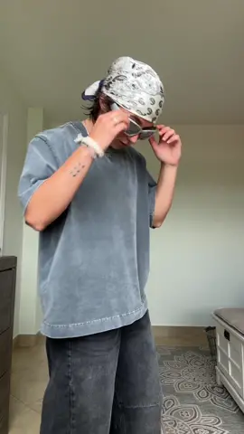 its summer, its bandana szn #masc #mascfashion #OOTD #outfitideas #outfitinspo #wlw 