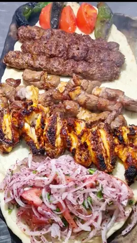 صحن مشاوي كباب مشكلة لحم ودجاج #مشاوي #دجاج #لحم #كباب #طبخ #اكل #شيف_علي_منذر #فل_ومتعة #food #grell #meat #beef 
