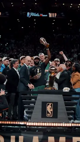Banner number 18🍀❤️ #fyp #foryou #boston #celtics #bostonceltics #nbachampion #jaysontatum #jaylenbrown #jrueholiday #derrickwhite #nbafinals #champions #basketball #NBA #xyzabc #hype 