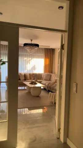 ⚜️ #foryoupage #viral #interiordesign #inspiration #beige #homedesign #livingroomdecor #decoration #wohnzimmer #livingroomdesign #homelove #livingroomideas #marble #livingroominspo #homedecor 