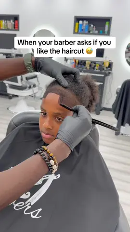 How would you react? 😂 #barber #haircut 