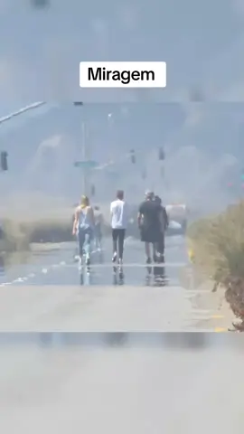 A miragem, também conhecida como espelhismo, é um fenômeno óptico real (não uma ilusão de óptica nem uma alucinação) caracterizado pela visualização de uma imagem que, na verdade, está em outro lugar, em razão do desvio dos raios solares refletidos pelo objeto. #miragem #fatamorgana #física #physics #ilusaodeotica 