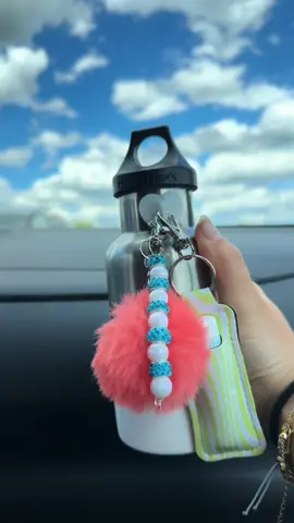 Went from a 2 to a 10 🤪 #waterbottle #goodwill #thrifting #makeover 