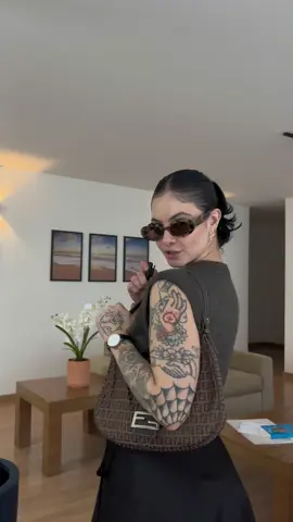 oi :)  andando e falando comigo kkkkkk  #fy #paravoce #look 