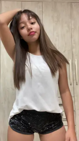 Con acúzar bombón 💘 #tiktok #fyppppppppppppppppppppppp #girls #paraguay #parati #trend #2024 #music #españa🇪🇸 #contenido #viral #fyp #paratii #fypシ #baile #music 