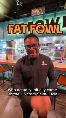We’re spotlighting every single vendor at Dekalb Market Hall , and today we’re trying @FatFowlNewYork , led by the Caribbean king Chef Shorne ! Try out their viral oxtail grilled cheese & 5 cheese mac for yourself at DeKalb Market Hall in Downtown Brooklyn! And happy Caribbean-American heritage month to all! 🇱🇨☀️🍗🤍🧀 • • •  #nycfood #nycfoodie #Foodie #foodinfluencer #nyeats #foodinstagram #foodreview #downtownbrooklyn #brooklynfoodie #dekalbmarketball #oxtail #grilledcheese #carribeanfood #carribeabheritigemonth #cheese #cheesy #macandcheese #cheesepull #blackrice #rotisseriechicken #chicken #delish #carribean #fatfowl #chefshorne 