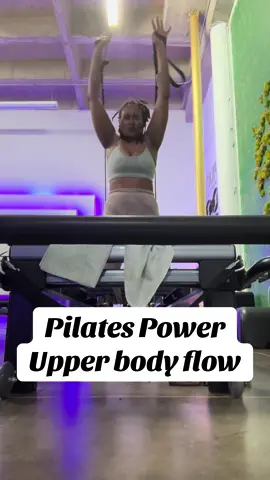 Focusing on trimming these arms!! Have you tried pilates power? Check out this class @Sweat + Soul and be sure to use my code SWOULMATEASHLEY to save!! 
