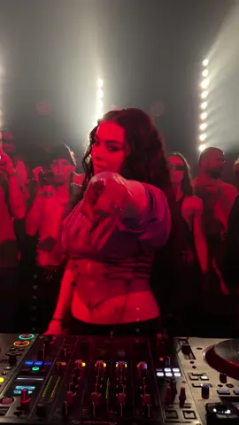 Este clip vivirá rent free en mi mente toda mi vida #charlixcx #musica #music #brat #partygirl #spotify #cdmx #music #parati #charli #partygirl #looloo 
