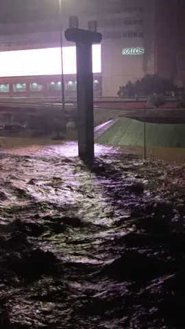 puente Zaragoza hace unos minutos. #mexico #nuevoleon #monterrey #centro #tormenta #alberto #lluvia #trepacerrosnl #rio #m #fyp #viral 