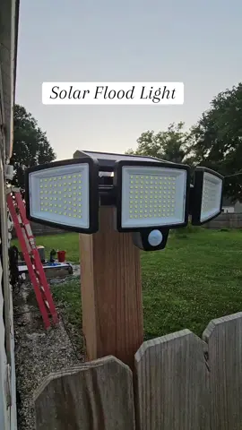 #solar #solarpower #light #security #lights #led #ledlights #outdoor #Outdoors #Home #motion #tiktokshop #tiktokshopfinds 