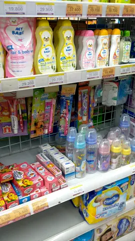 Wahini bisa ae belanja ke alfamart lwn indomaret sdh,oleh nukar susu lwn popok bayi,heeedlu mna bisa naik kwsini nc