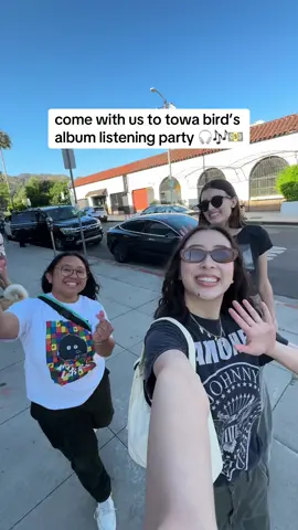 last song on the album 🙂‍↕️ >>> #towabird #towa #wlw #listeningparty #albumrelease #newmusic #Vlog #losangeles #thingstodoinla @Towa Bird @niki✨ @nikul_ruiz 