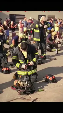 #firefighter #fireman #firefighters #firefightertiktok #firefightersoftiktok #fireworks #dreamjob #trending #viral 