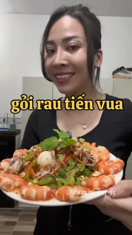 Gỏi rau tiến vua sẽ gặp tam tai kkkkkkkk#LearnOnTikTok #xuhuongtiktok2024 #duyeniubep #amthuctiktok #anngonmoingay #comnha #rautienvua 