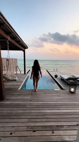 Would you stay here?✨ @emmaroellig #milesaway