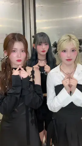 첫사랑 서연, 수아님과 I like I like 챌린지🩵 #좋아해 #Ilike_Ilike @첫사랑(CSR)  #cignature #시그니처 #첫사랑 #CSR #서연 #SEOYEON #수아 #SUA #cignaturechallenge #시그니처챌린지 #좋아좋아챌린지 #IlikeIlikechallenge #알랔알랔댄스