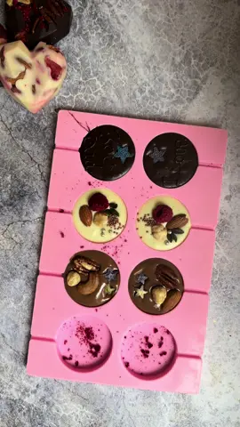 Freeze-dried berries, such as strawberries, raspberries give chocolate a fresh and bright taste with a slight sourness 😍 🌰🥜 Nuts such as almonds, hazelnuts or pistachios add a delicate texture and aroma, as well as a rich, full-bodied flavor.  This combination creates the perfect balance between sweetness, sourness and crunchiness, making this chocolate unrivaled in its kind 🤍 #chocolat #chocolates #chocolatelab #chocolatelovers #chocolatelover #gift#giftideas #gifts#giftbox #giftguide#gifted #personalised#personalisedgifts #personalisedchocolates #personalisedchocolate #artisanchocolate #artusan#handmade#handmadegifts #anniversarygift #giftformum #giftforhim #giftforher #vegangifts #veganchocolate 