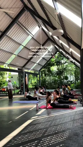 happy international yoga day 🎀🧘🏻‍♀️ bersyukur untuk bisa mengenal yoga sejak tahun lalu ☺️ #yoga #workout #tangerang #sullawellnessclub 