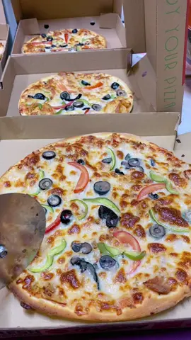 مطعم شاورما هاوس  بيتزا 3000 فقط   يتوفر خدمة توصيل مجانا  ديالى -خان بني سعد -مقابيل مركز الشرطه الخان  #بيتزا #بيتزا🍕 #بيتزا_سريعه #مطاعم #مطعم #شاورما_هاوس #بيتزا_سريعة #الشعب_الصيني_ماله_حل😂😂 #اكسبلورexplore #viral #fyp 