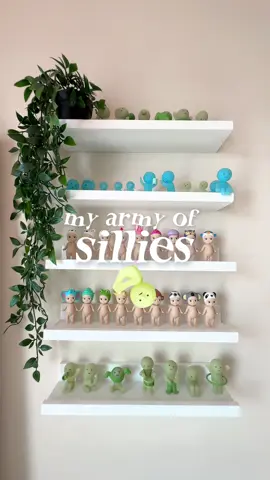 smiski and sonny angel army RISE RREEAAAAH 🦅 ( ๑‾̀◡‾́) #smiski #smiskifigures #smiskicollection #sonnyangel #sonnyangelcollection #RoomTour #roomdecor #silly 
