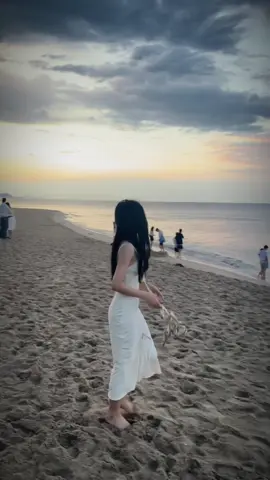 chúng ta đều từng vụn vỡ, đó là nơi ánh sáng chiếu vào #znjung_ 