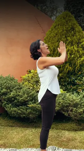 Yoga no es ser Flexible, ni tener un cuerpo es cultural ;  Yoga es amar ese cuerpo, es conocerte , es aprender a escuchar tu voz, es creer en ti  y comprobar que eres capaz de lograr más cosas de las que imaginas, es descubrir quien eres,  es darte cuenta que gran parte de tus pensamientos no son reales, es estar Sano sin irte a los extremos, es bajar el ritmo , respirar , moverte , es enfocarte en lo que sucede ahora, llevando una sonrisa por dentro.  #felizdiainternacionaldelyoga  #yoga #yogauniversal #yogainspiration #yogapractice #yogalifestyle #yogalover 