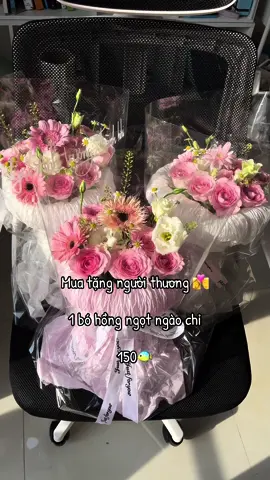 Dành tặng người anh thương một bó hồng siêu ngọt👩‍❤️‍💋‍👨 #nulaflorist #shophoabinhthanh #foryou #xuhuong2024 #hoagiare #hoatuoi #fypシ #hochiminh #hoatotnghiep #shophoasaigon #flowers 