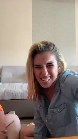 nem vot jo #fyp #foryoupage #fypシ #cousin #nekedbe #pusztuljonforyouba #blonde #brown #lecsibesz #shorthair #lecsibeszhanna #foryou #sister #candy @Hanna Csorvási 