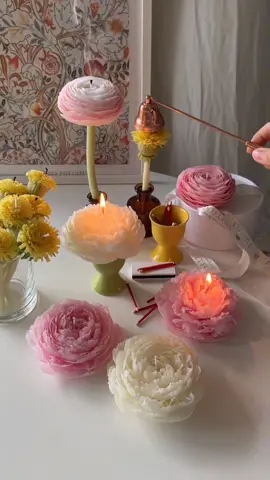 Свечи-цветы ручной работы Меня можно найти в других соцсетях (в шапке профиля) Подписывайся! 💕 #свечицветы #свечеварение #свечиручнойработы 