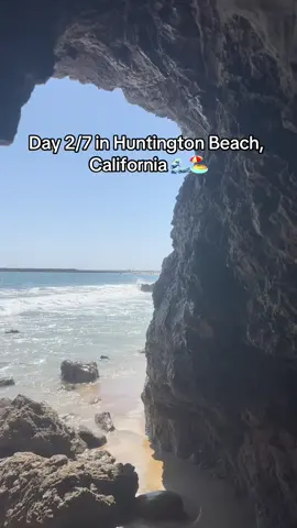 Pirates Cove, Surfing, and Shopping in Laguna Beach today!! #huntingtonbeach #huntingtonbeachcalifornia #travelvlog #huntingtonbeachrestaurants #piratescove #piratescovebeach #surfing #californiasurfing #californiashopping 