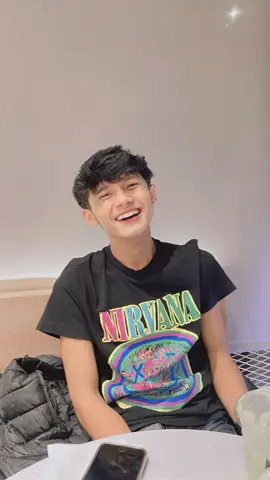 Jujur kalau itu kamu sih boleh juga hihihi 😜#CapCut 