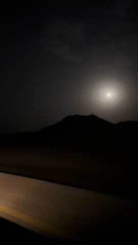 #foryou #foryou #fyp #viral #اكسبلورexplore #خط #هواجيس #مسرى_اخر_الليل #قمرا #الليل #ظلام #CapCut #fybシviral 