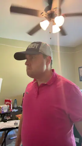 Squidward has had it with his boss! #fyp #funny #tal_on #spongebob #squidward #mrkrabs #krustykrab 