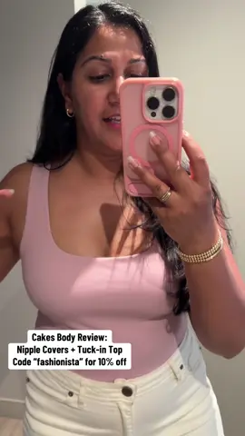 Go braless this summer with the @CAKES Body Tuck-In top + nipple covers.  The top has a built in shelf bra and i use the nipple covers for modesty.  Use code “Fashionista” for 10% off your order. 