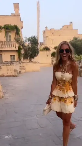 Ciao, Italy! 💛 set is from Benaar! Choose Happy! Choose You! Yes You Can! Get Up. Get Dressed. Let’s Do This!💋 #midlifewomen #midlifejourney #midlifemagic #midlifewellness #midlifereinvention #midlifeawakening #italy #fashion #europtrip #style #cominginhot 