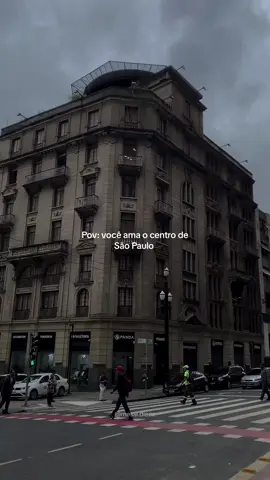 Viva o centro de São Paulo🖤💫 * * * * * * * #saopaulo #sp #aesthetic #fyp #centrohistorico #centrosp #turismosp #arquiteturasp #ondeirsp #republica #sampa #foryou #explore #viral 