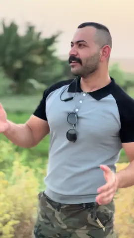 كل العاده يخبث وياي ورجع اسامحه 🫂😤