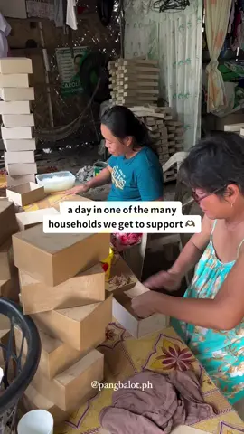 Another a day in one of the many households we get to support 🫶🏻 EVERY piece of kraftbox is handmade from scratch to finish by our amazing partner locals from Laguna 😍 no big machines and fancy stuff... All are made from labor of love ❤️ For every purchase you make, you get to support a household in this amazing community 🥰 Shop via link below: 🛒 WEBSITE: www.pangbalotph.com #pangbalotph #packagingph #giftboxph #kraftbox #kraftboxes #handmade #handmadepackaging #laboroflove #supportlocalph #trylocalph #localsph #laguna #province #local #fypシ゚viral #business 