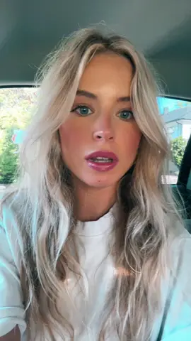 How to get pick up a girl. Best way to get a girls attention. Boys this is the top Rizz technique. Boys take notes 📝 #boys #rizz #girls #fyp 