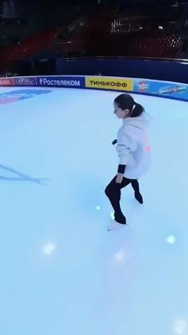 Ah i love finding footage ive never seen before #figureskating #russianfigureskating #figureskatingtiktok #figureskatingfyp #kamilavalieva #камилавалиева #alexandratrusova #александратрусова 