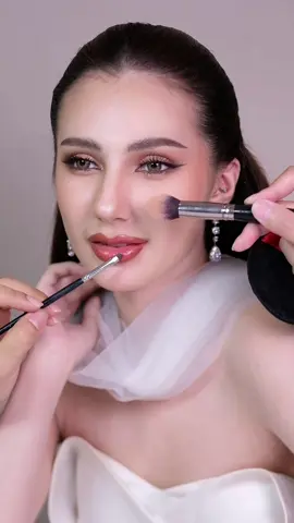 jongkitmakeup #jongkit_makeup  #แต่งหน้าเจ้าสาว  #แต่งหน้างานแต่ง #เจ้าสาวชุดไทย #เเต่งหน้าเจ้าสาวงานเช้า #แต่งหน้าผู้ชายรับปริญญา #ช่างแต่งหน้า #ช่างแต่งหน้าออกงานต่างๆ 