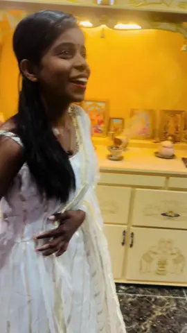 Unexpected gift from my❤️ actually Im long time to ask i need to buy she is really surprise for me thanks alot babyy love you so much @பாமா_சந்திரன் #fypシ゚viral #tiktokcommunity #johor #fyp #malaysia 