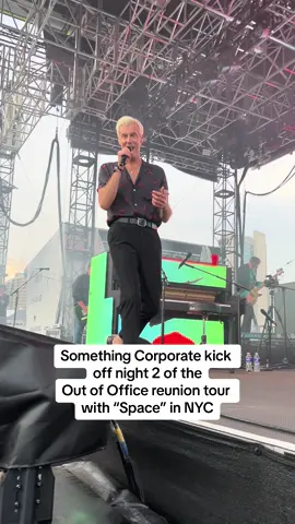 HEY! 🗣️ @Something Corporate brought the #OutOfOffice reunion tour to #NYC’s Pier 17, kicking the night off with “Space” ✔️ #somethingcorporate #somethingcorporatereunion #reuniontour #nostalgia #poppunk #andrewmcmahon #emo #emokids #elderemo 