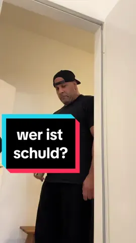 Wenn Babas „reparieren“ und dann Schuldigen suchen #fürdich #satire #baba #handy #lustig  #kaputt 