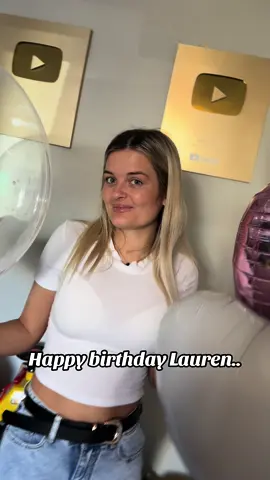 Happy birthday Lauren 💕 #jalfamily #birthdaygirl 