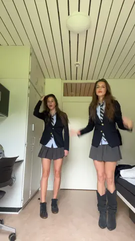 @Ceci last day of school #fyp #boardingschool #herlufsholm #viral #foryou #dance #school #foryoupage 