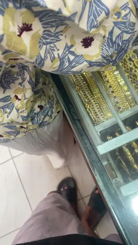 Sayangi lah istrimu🫶🏻🥰#fypシ #fyp #cincin#beliemas #tokoemas #tokoemasonline #tokoemasjepara #istriku #masukberanda #jepara #cincinemas #cincinemasasli 