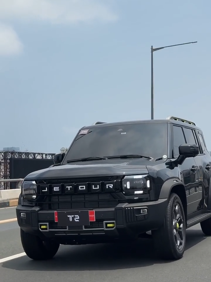 Cruise with confidence and power in the JETOUR T2 4x4 SUV. #JETOURAutoPhilippines #JETOUR #T2 #4x4SUV #DriveYourFuture