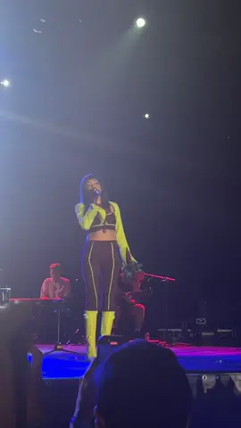 #mariabecerra #milanolatinfestival #milanolatinfestival2024 #latinos #concierto #italia #lanenadeargentina #musica #mariabecerralive #mariabecerratour #parati #perte #viral #fy #foryou #fyp #VoiceEffects #milano #argentina #doblevidamariabecerra #doblevida 