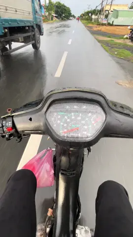 Chàng trai ngờ nghệch năm ấy giờ đã không còn, ánh mắt đã biết nghi ngờ,  nụ cười đã biết giả tạo, cõi lòng đã chết từ lâu… #tamtrang #xh #xhhhhhhhhhhhhhhhhhhhhhhh #abcxyz 